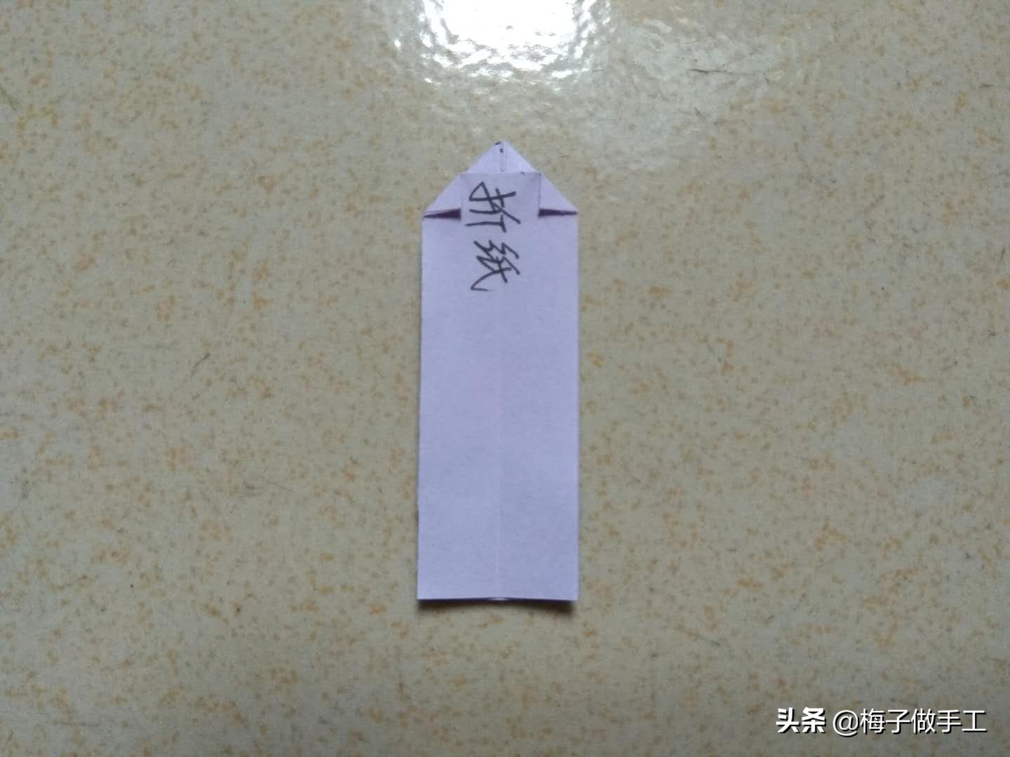 用纸折蝴蝶结戒指慢教程,如何折蝴蝶结戒指不用剪刀和胶水