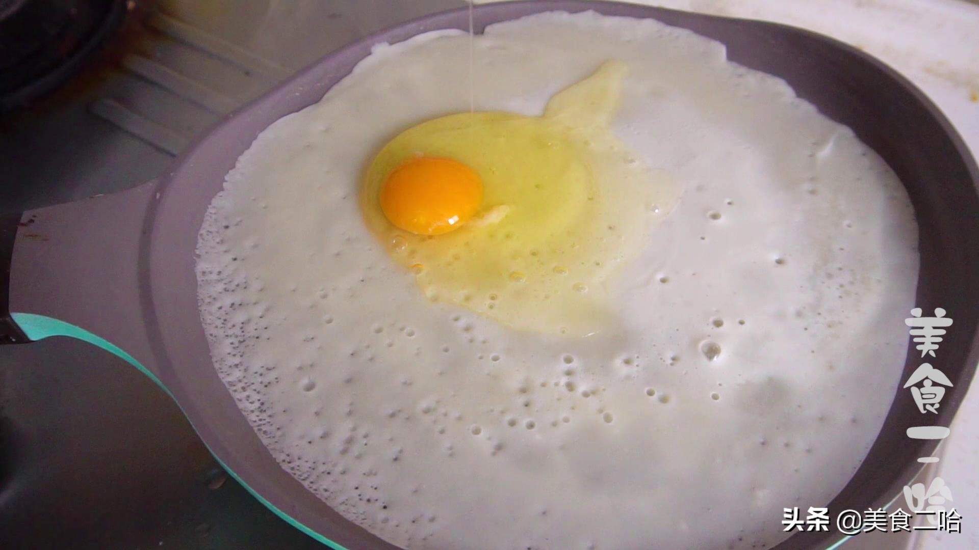 早餐想吃煎饼果子，15分钟就能搞定，酥香脆口，比买的好吃太多了