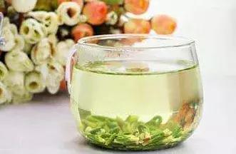 心火大心烦喝点莲子心茶去烦,五心烦热失眠可以喝莲子心茶吗