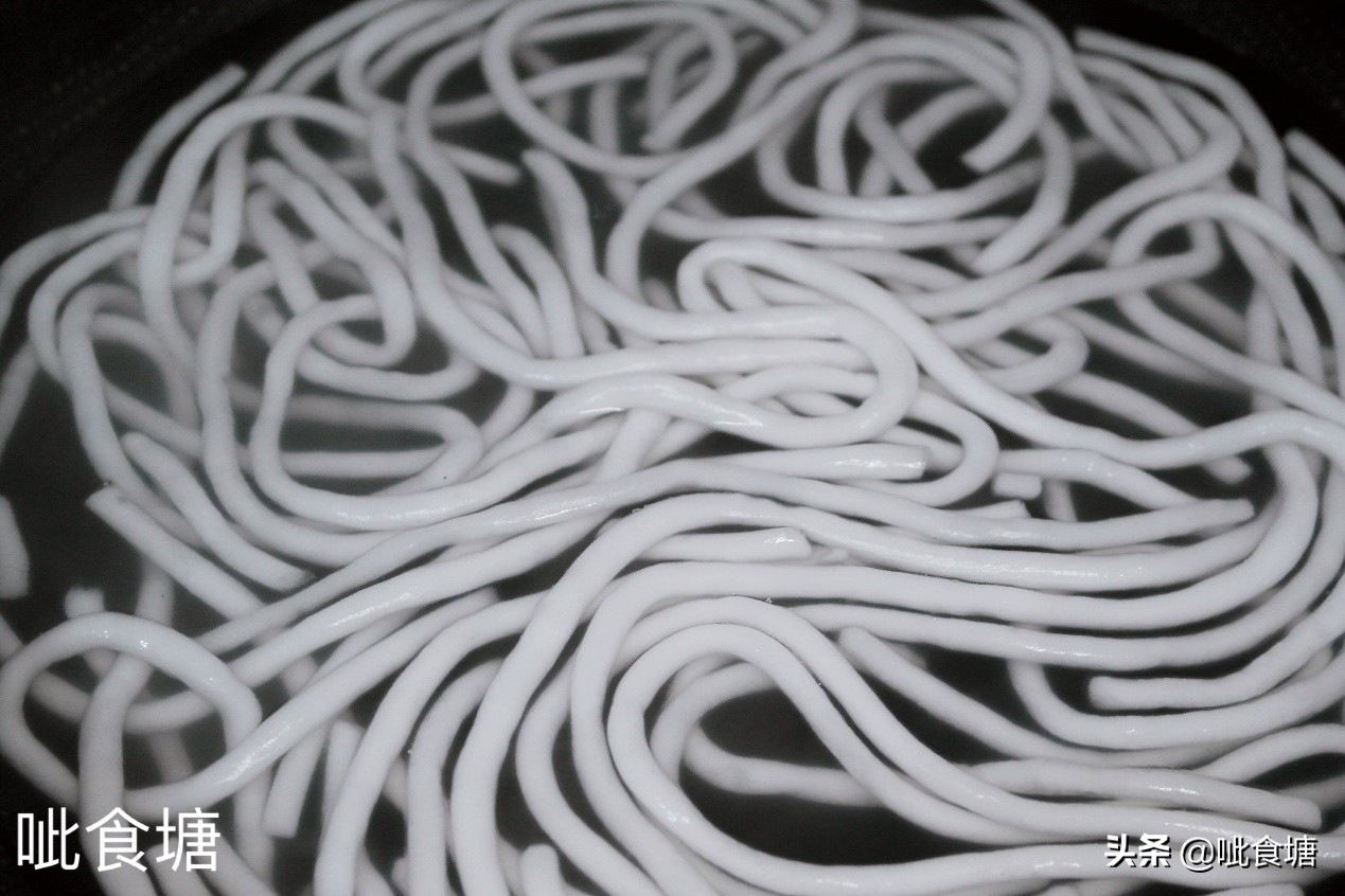 减脂期也可以吃的土豆酸辣粉,酸辣土豆粉减肥食谱图片