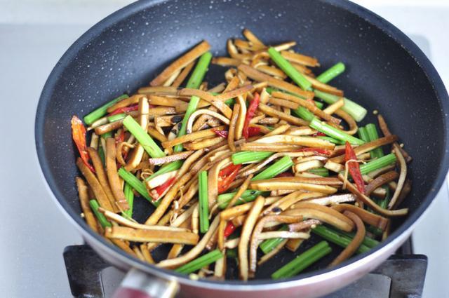 鲜味豆腐干,怎么把豆腐干炒出饭店的味道