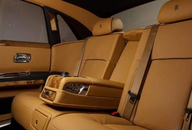 汽车座椅为什么比沙发舒服,为什么真皮沙发都很硬