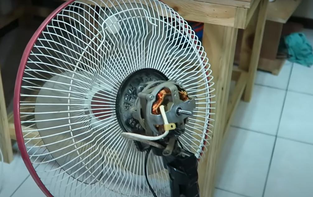 家用电风扇常见故障及解决办法,电风扇装错了怎么拆下来