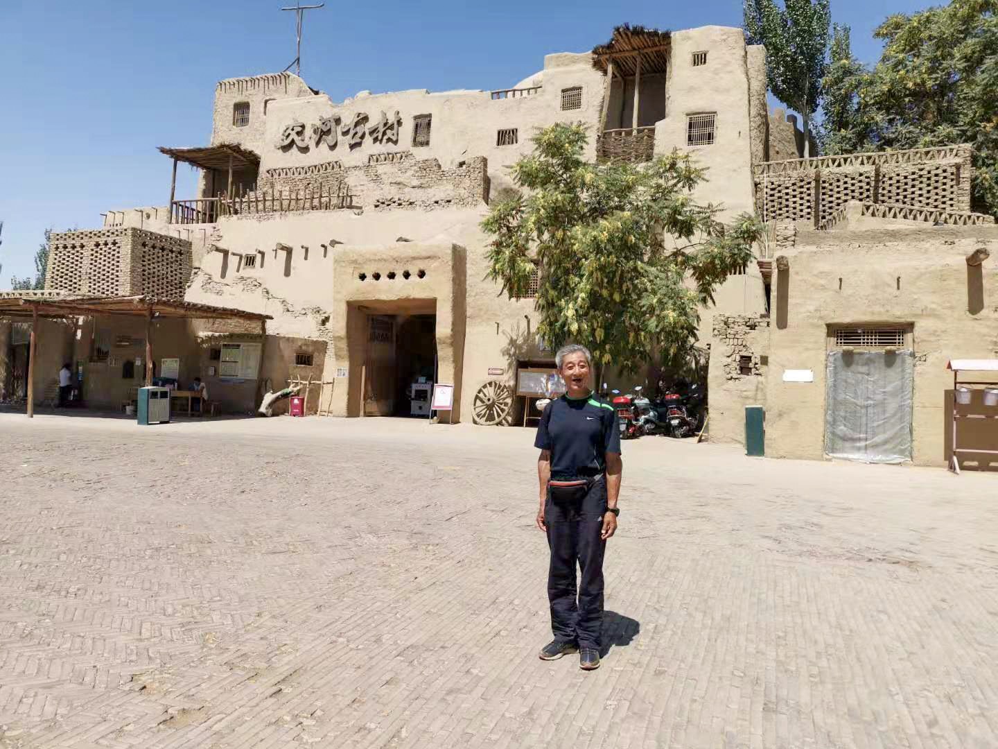 老年人去新疆旅游好去处,适合老年人去的旅游团新疆