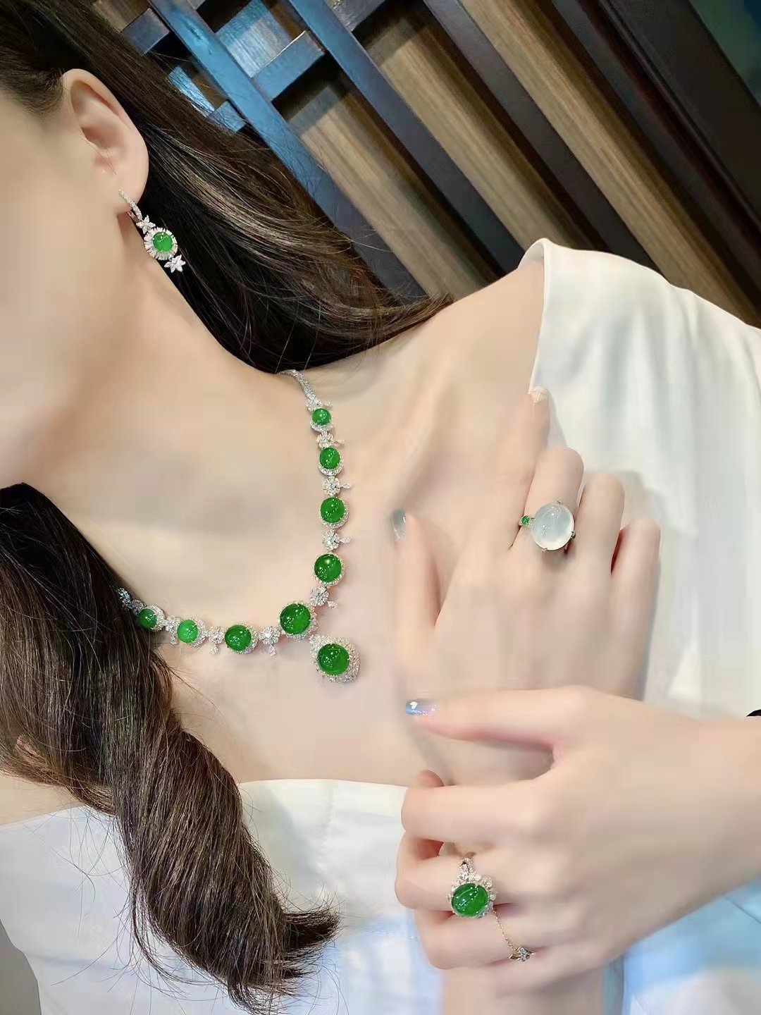 翡翠等级与价格怎么分类,一般的翡翠要多少钱一克