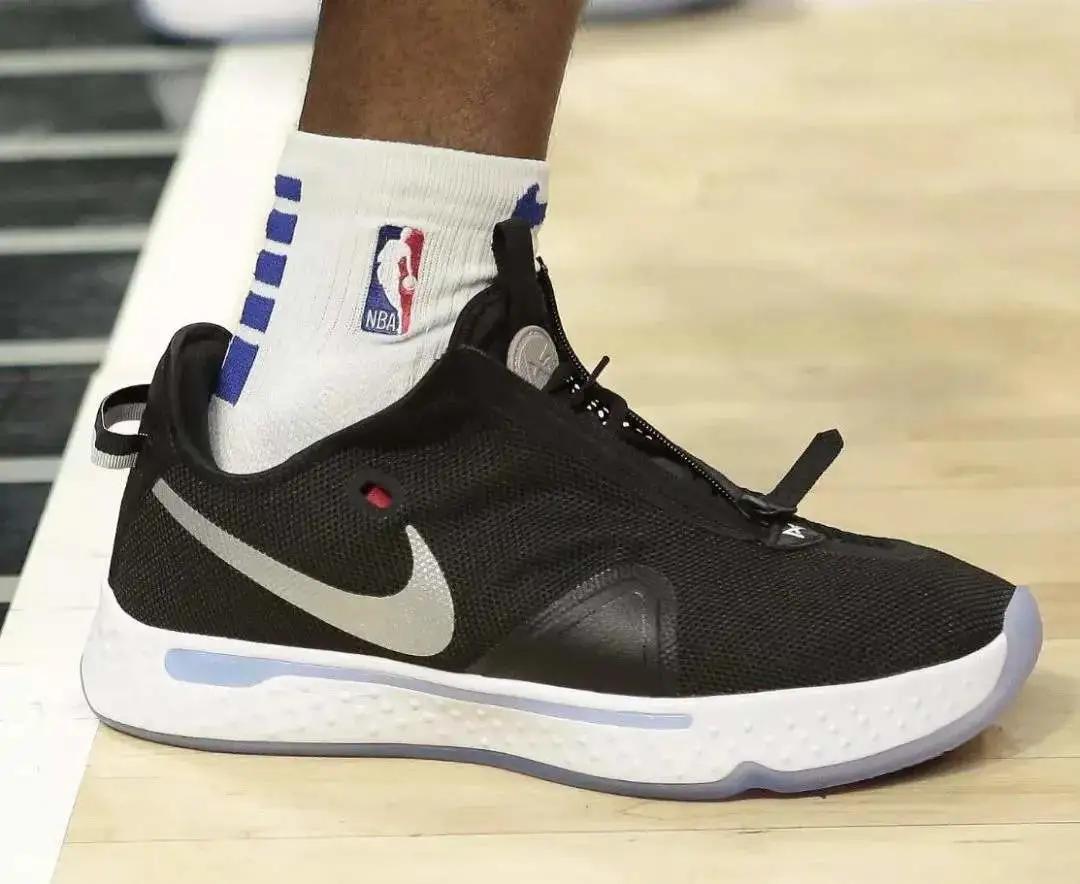 阿迪达斯罗斯11代实战测评,罗斯11实战测评