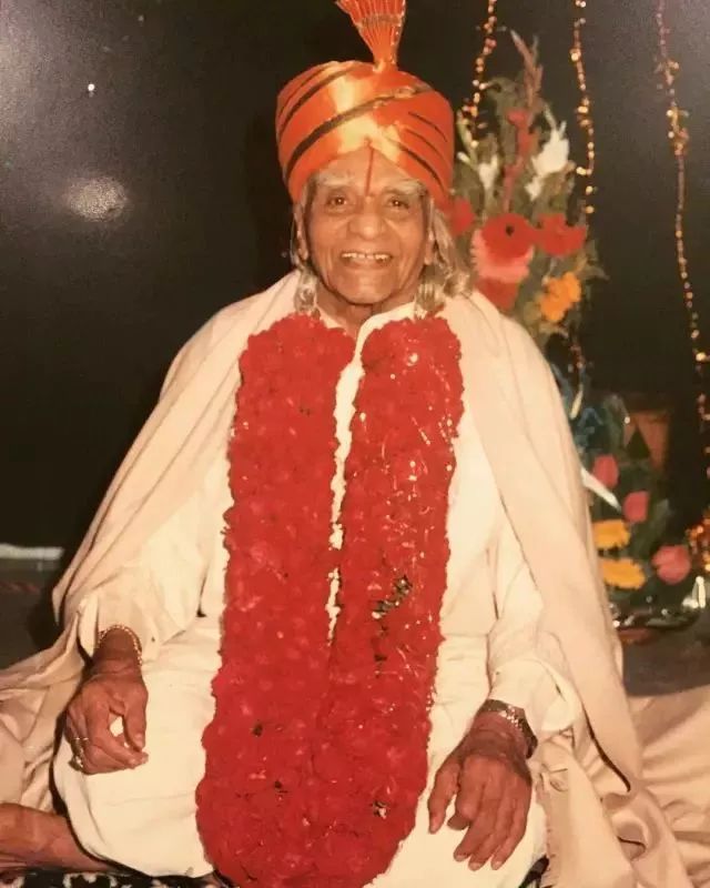 常见的艾扬格瑜伽体式,艾扬格瑜伽23个基本体式