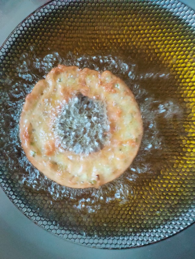 怎样做面窝不沾勺,苕面窝怎么做不粘勺子