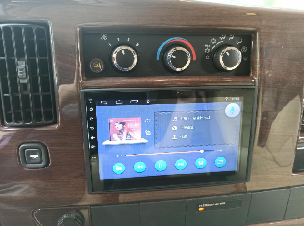 和埃尔法抗衡的保姆车,一百多万的保姆车埃尔法