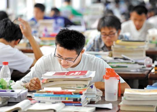 上海专科院校排名及录取分数线,上海最值得上的大专学校