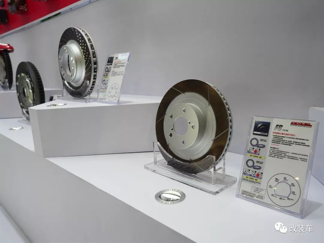 改装车聚会,改装车齐聚车展