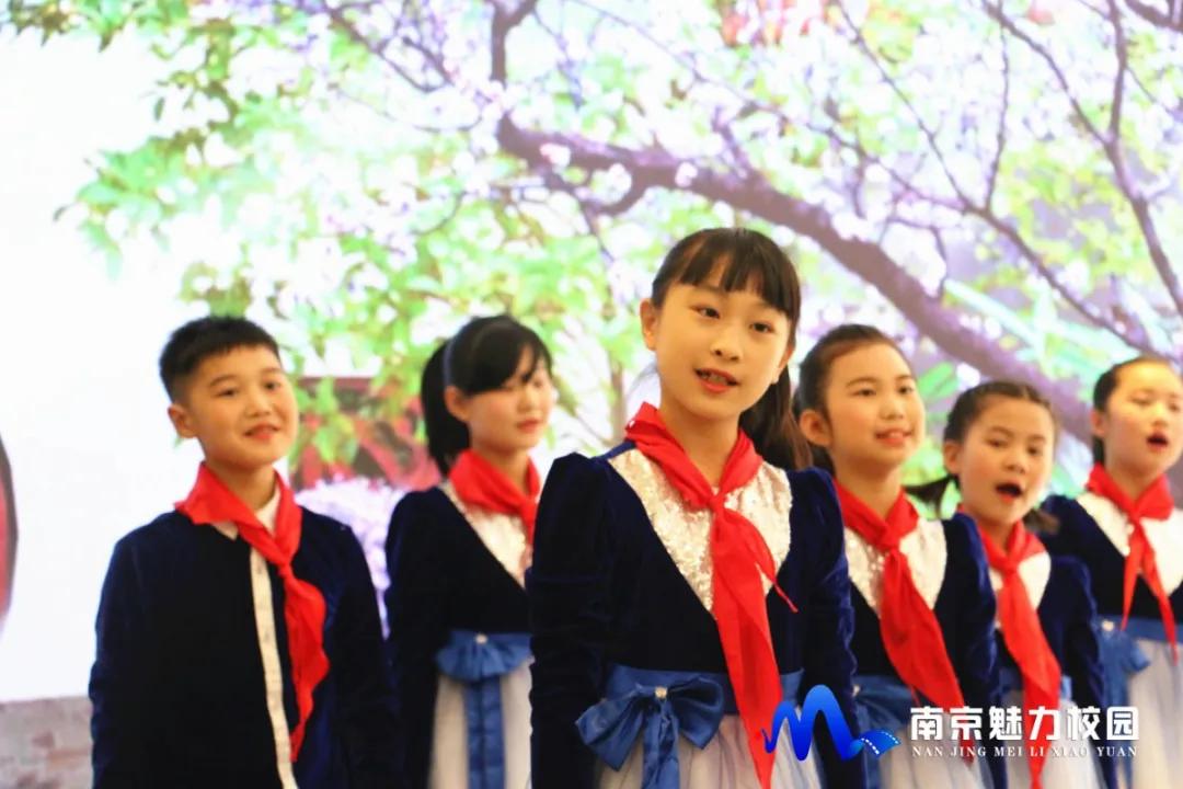 南京市逸仙小学新闻,武汉光谷二十八小学六一表彰大会