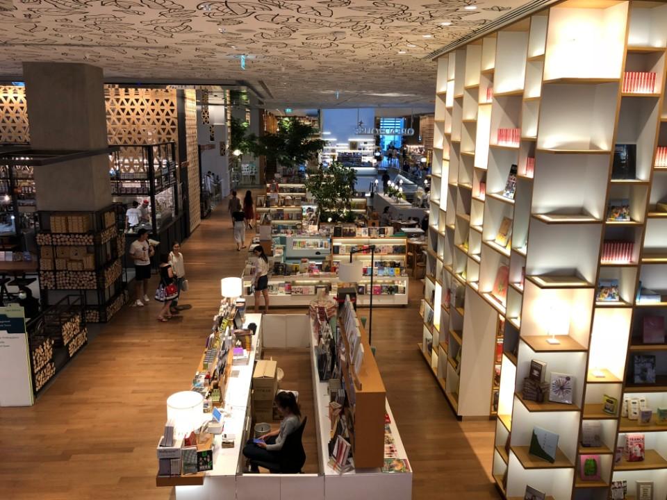 泰国曼谷夜生活攻略,泰国曼谷王权免税店购物攻略