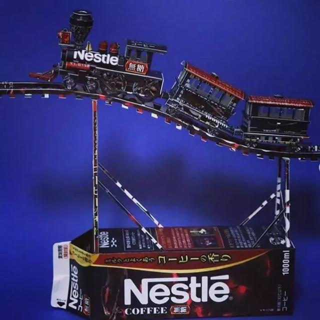 日本小哥自称“空箱职人”，靠着废纸盒办展览