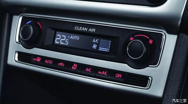 下雨忘关天窗车内进水怎么处理,车内地毯进水怎么处理求解决方法