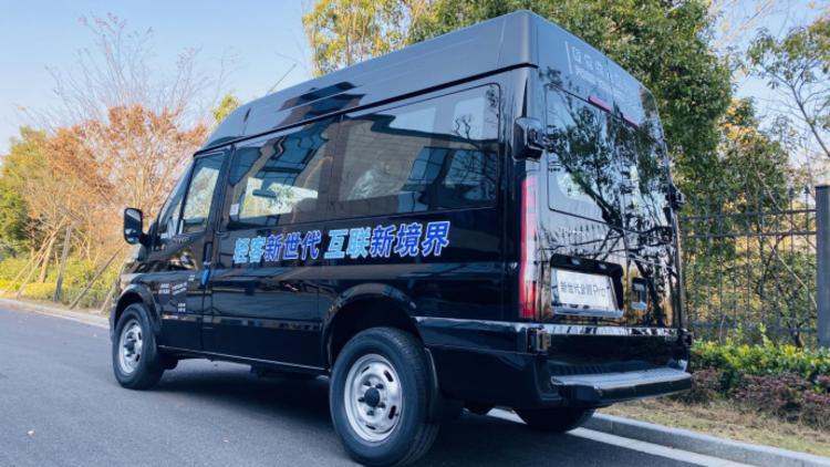 新世代全顺pro短轴低顶试驾,售16.38万起新世代全顺pro试驾