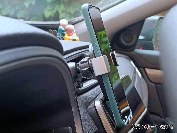 车主必备车载神器,重力手机支架车载