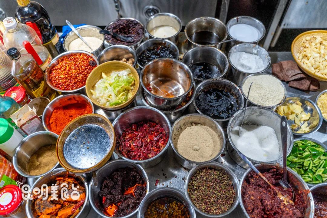 昆明排队三十年老店,昆明三十年老字号