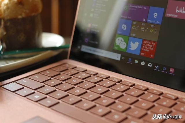 surfacelaptop2值得选吗,surfacelaptop2蓝色