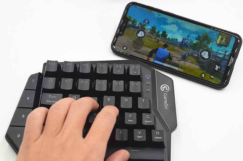 鐩栦笘灏忛浮鎺屾満鐜╁湴骞崇嚎,灏忛浮鏈烘閿洏璇勬祴