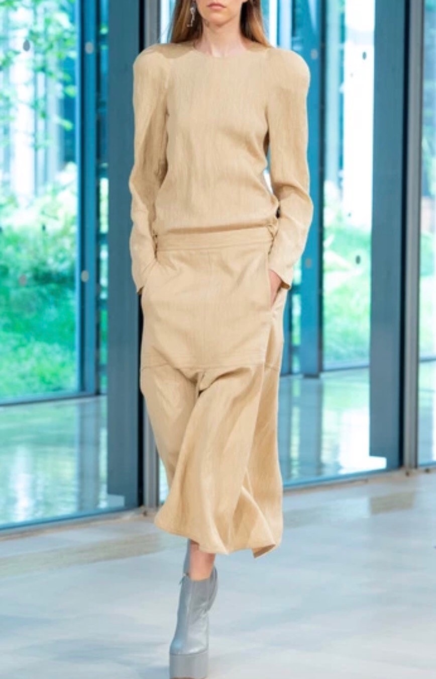 完美通勤穿搭｜18个性冷淡风极简主义品牌