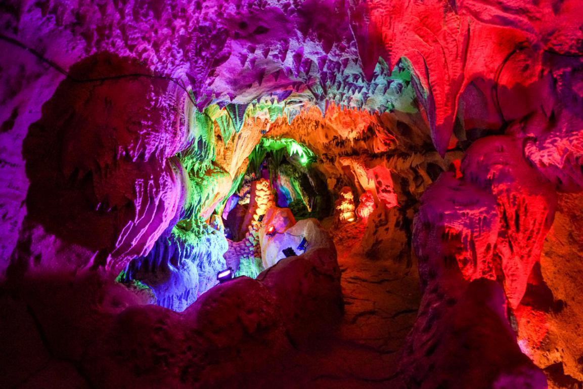 爬山不热山里很凉快,登山感觉不到刺骨的冷