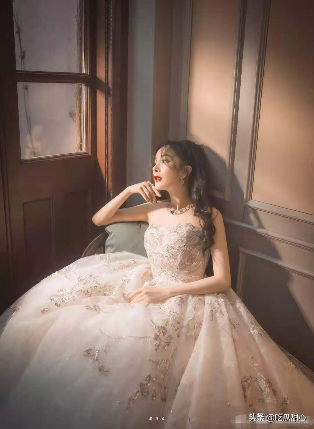 cosmo时尚盛典2020李沁,cosmo时尚盛典李沁访问