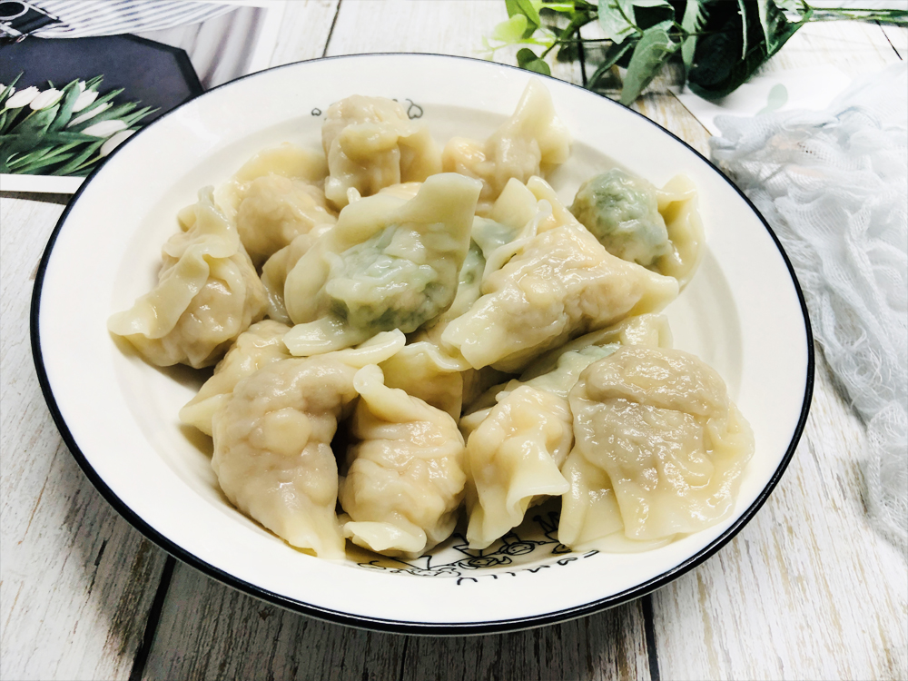 冰箱里冻的饺子怎么煮不会破皮呀,煮饺子切记不可开水就下锅