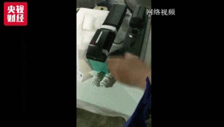 这样的智能门锁你还敢用吗,很多种智能门锁到底哪一种好使