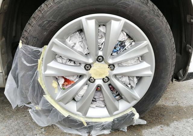 轮毂蹭坏了怎么处理,车轮毂被蹭了怎么维修