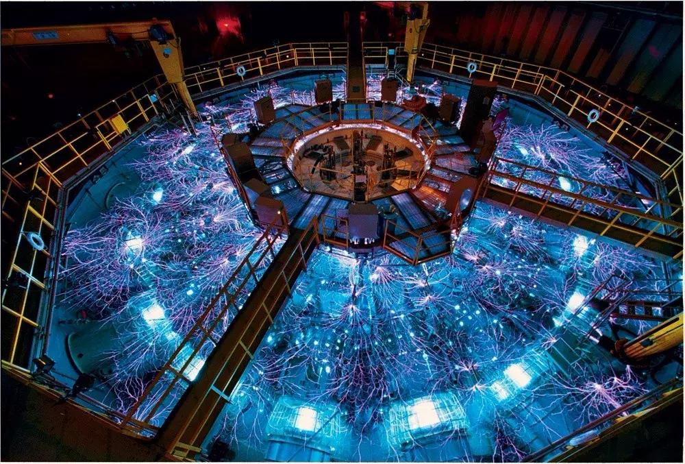 流浪地球十个细思极恐的细节2,红警流浪地球卡bug