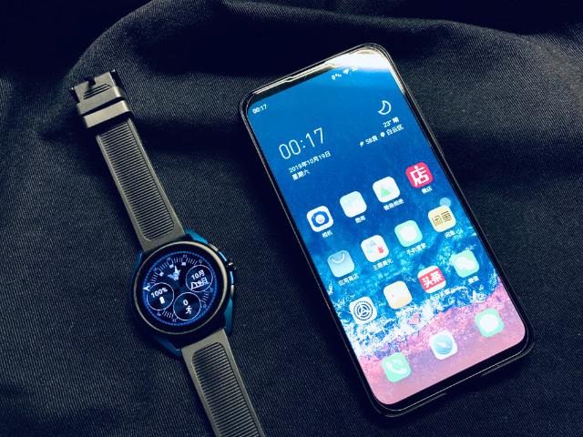 阿玛尼智能腕表第五代,阿玛尼智能手表第四代art5006