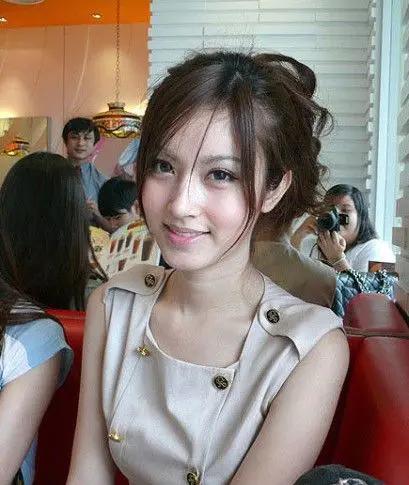 娶人妖为妻是啥感觉?小伙迎娶人妖皇后:生活幸福就是有点小尴尬