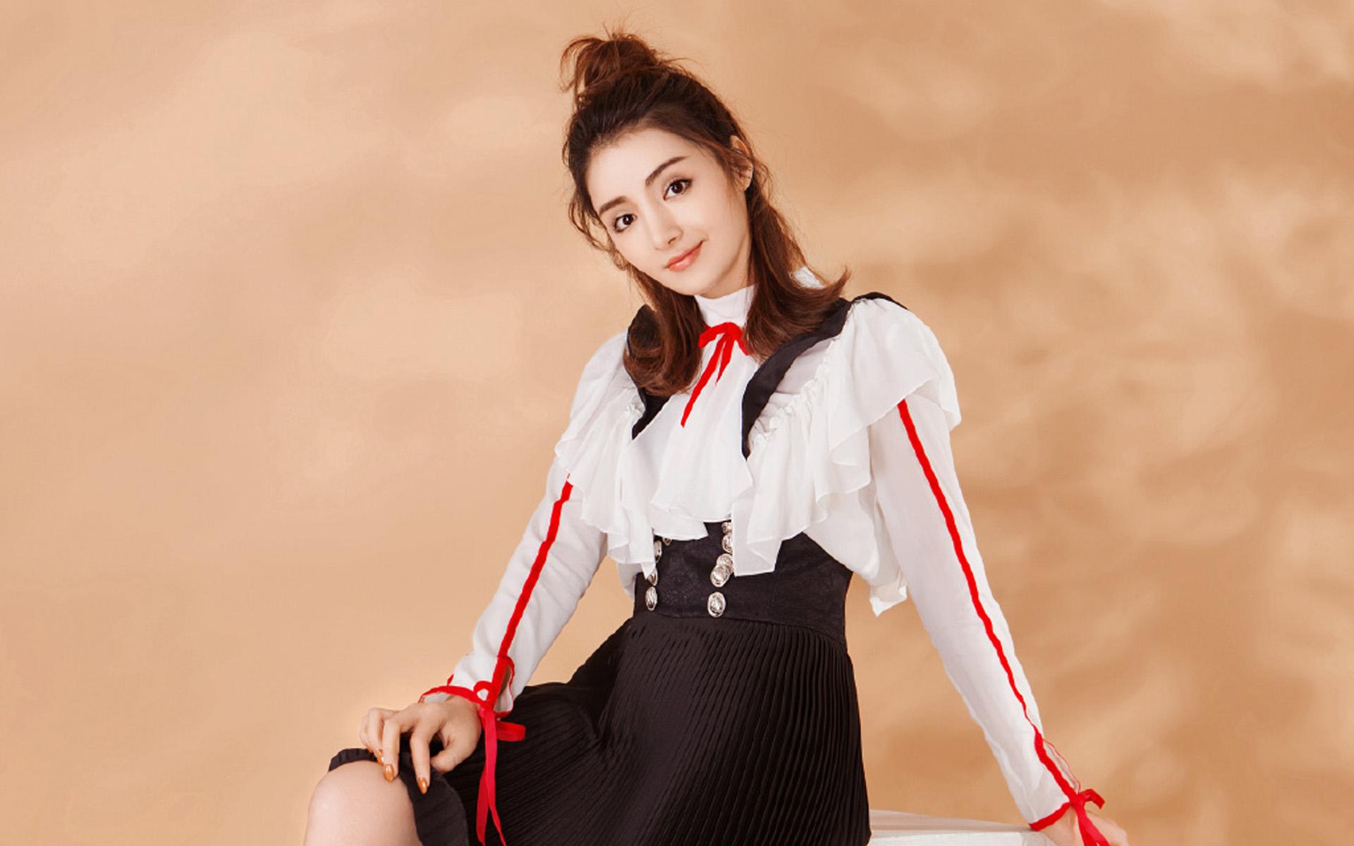 夏天如何让自己的皮肤更白,皮肤太黑怎么可以让皮肤瞬间变白