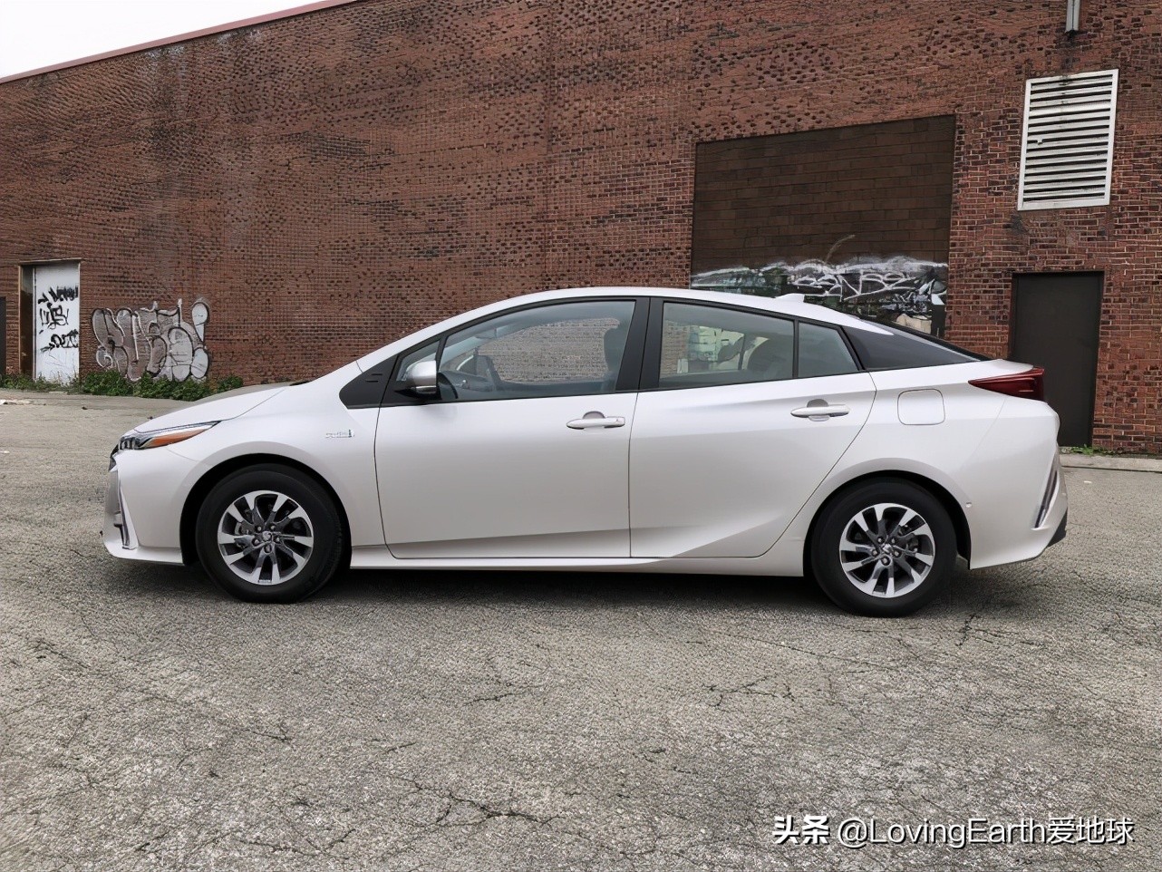 丰田普锐斯prime,2021年丰田普锐斯prius