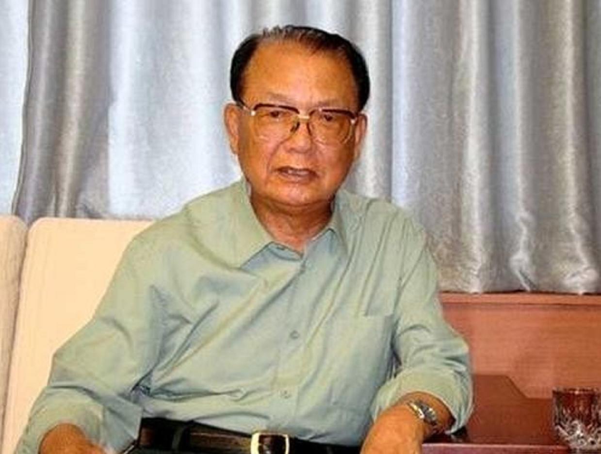 1987年，朝鲜族人赵南起，被老干部举报是*底卧**，为何还被授上将？