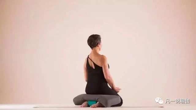瑜伽中缓解膝盖疼方法,瑜伽坐角式膝盖疼怎么回事