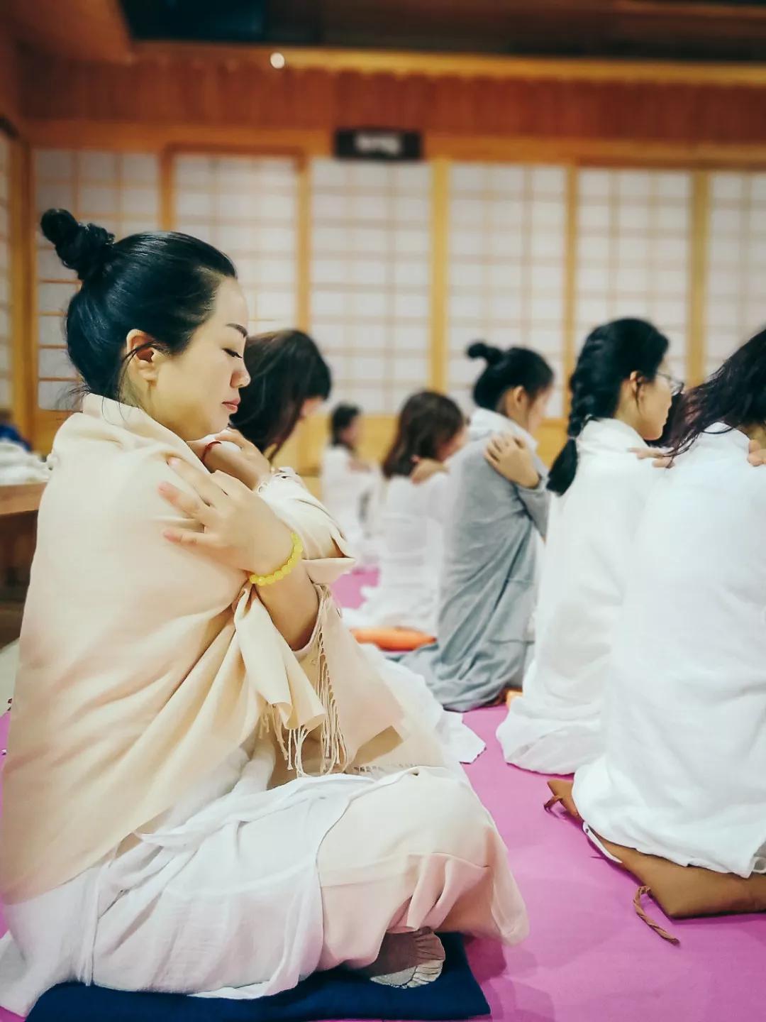 越独立的女人，越充满力量|心韵同门莉莉