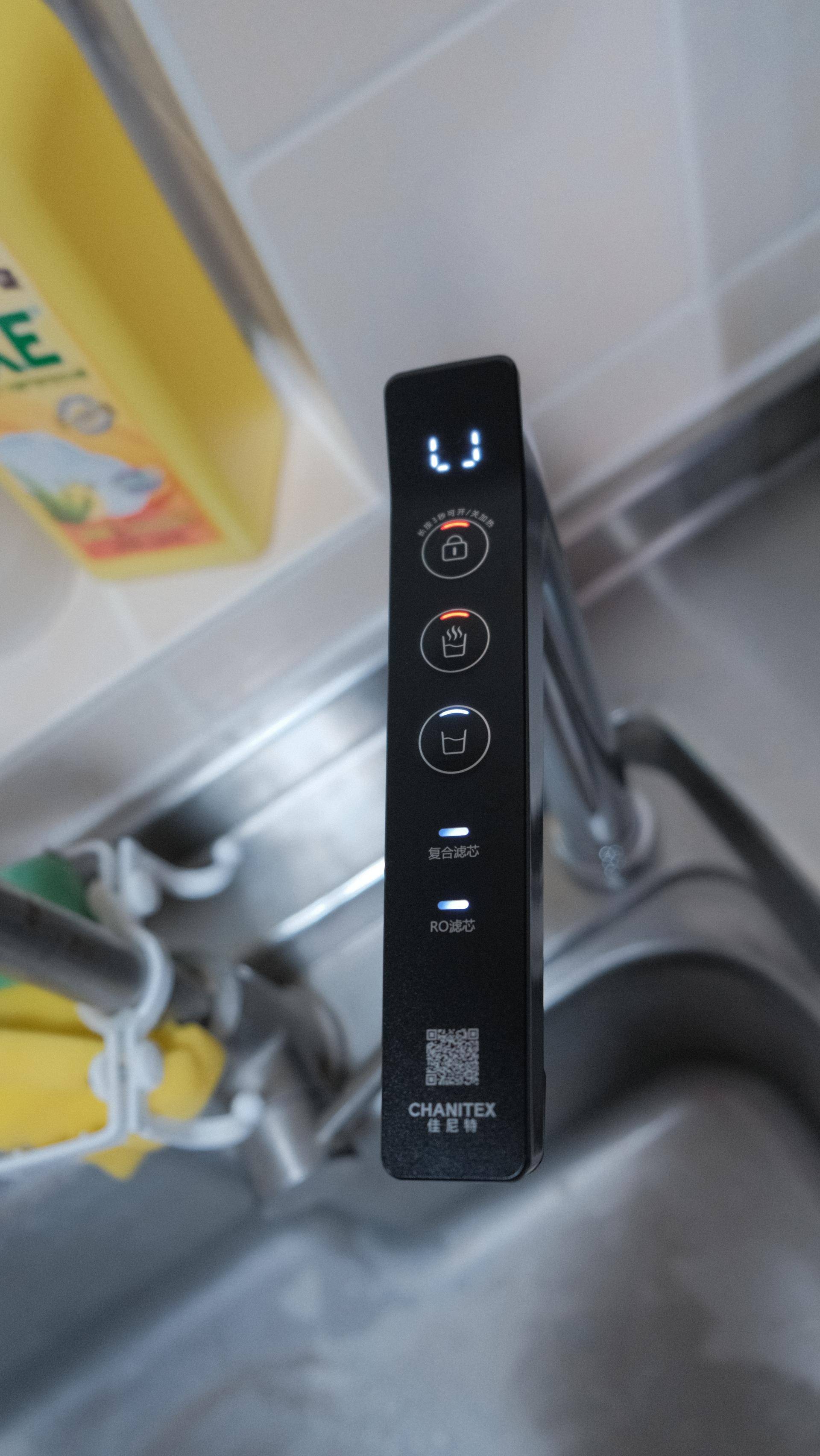 小厨房净水器空间巧妙利用,即热型小厨宝加装净水器的方法