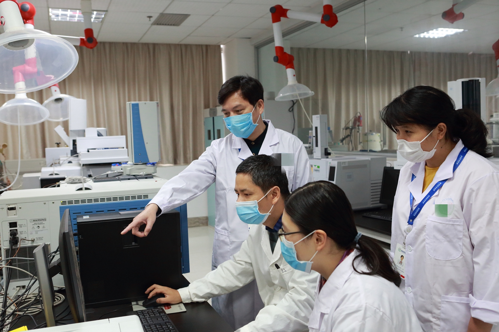 读书没用？腾讯招人年薪40万起步，国内企业招聘陷入“内卷”