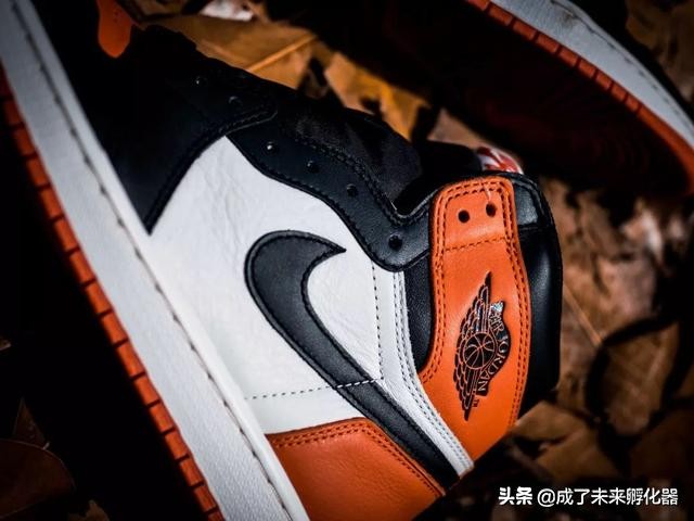 95后脚下，踩着几千亿的大生意