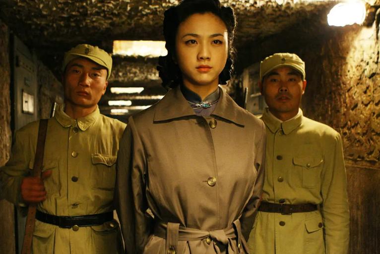 华语十大谍战片,李克农促成经典,其中一部是《无间道》的老祖宗