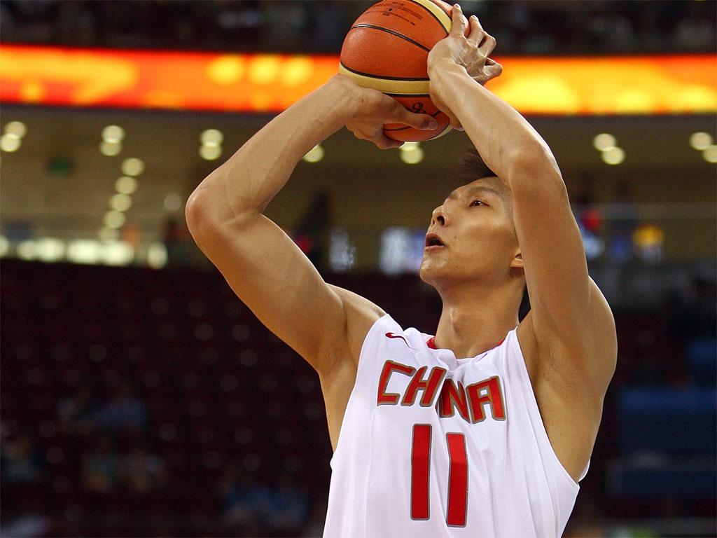 易建联妻子荆灵身高,易建联荆灵几几年结婚