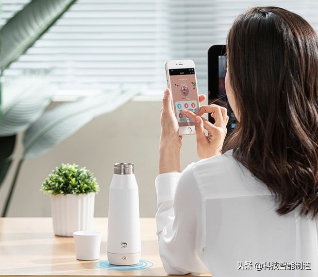 便携式烧水带保温杯旅行,防水免插电自动烧水保温杯100度