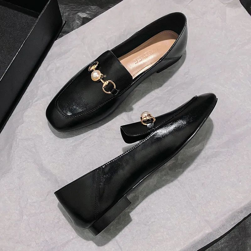 颜值高又好穿的鞋子推荐,春夏值得入手的10款鞋子