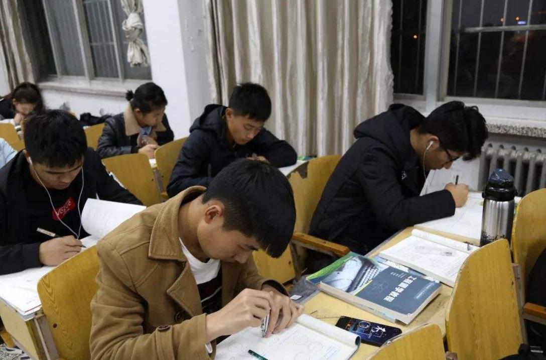 上课犯困最好的解决办法,学生上课犯困解决方法