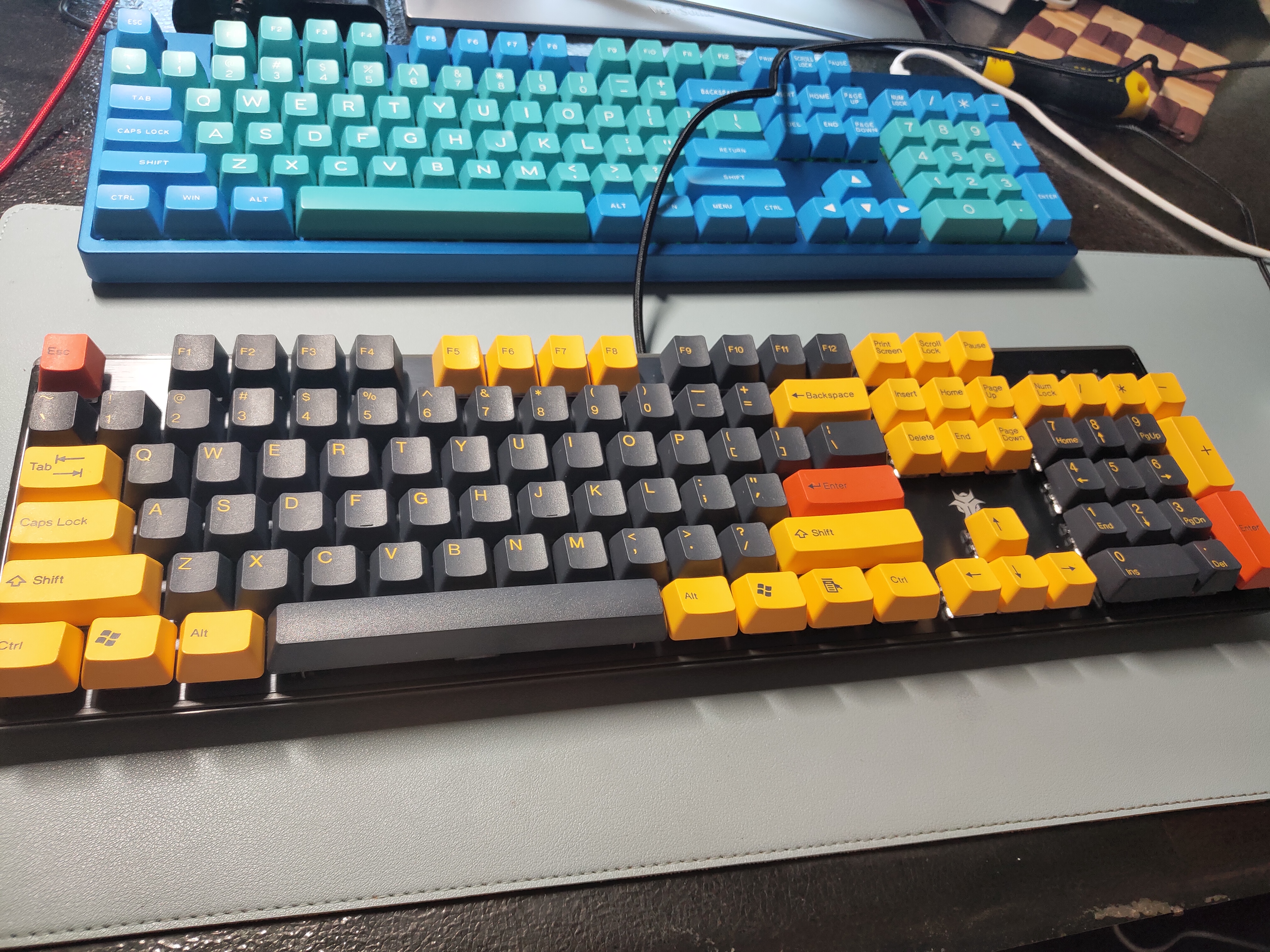 机械键盘樱桃轴与普通轴的区别,入坑机械键盘哪种轴好