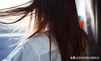 点开女朋友的QQ空间，里面的照片让他五雷轰顶