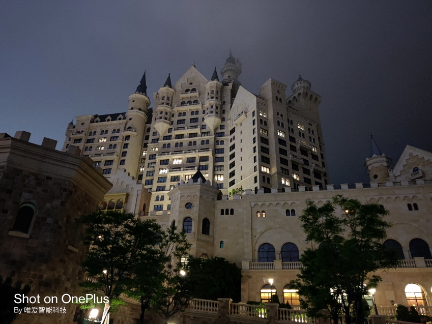 一加8手机到底值不值得入手？全方位实测体验，用事实说话