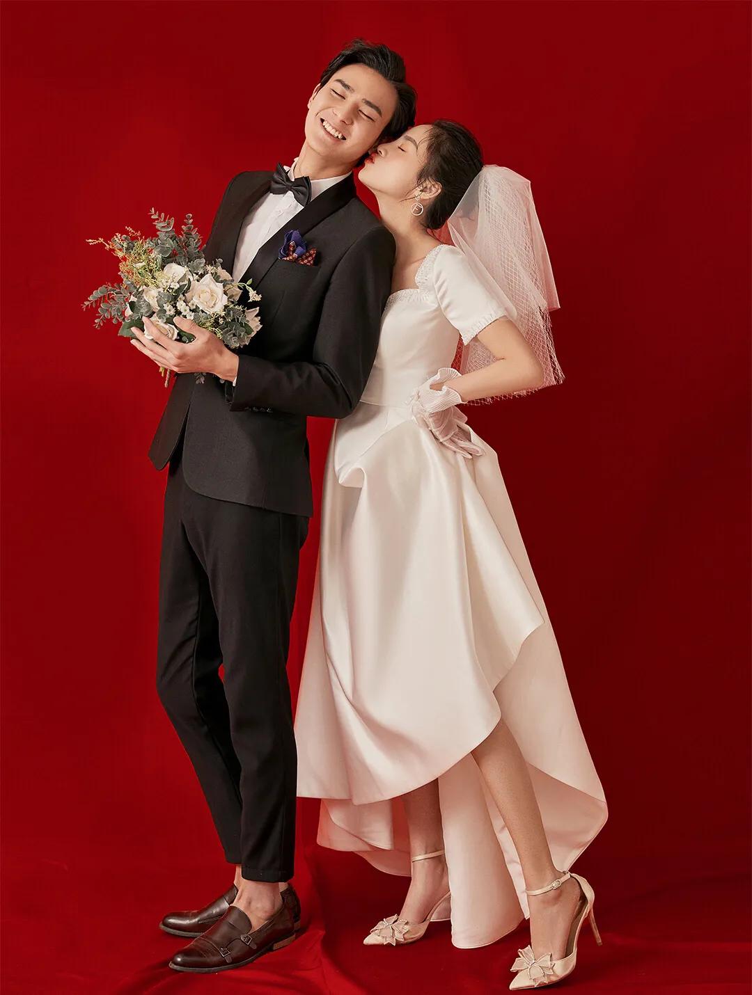 油画复古风婚纱照从画里面走出来,手绘婚纱照肖像油画风格